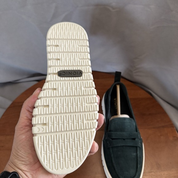 Women's Vionic Uptown Loafer Suede. Sacrab Color. Size 5 WIDE NIB Orthotic - Picture 7 of 15